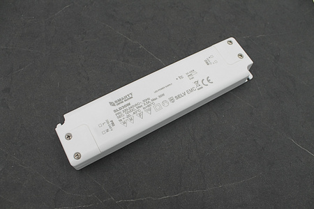 SMARTT ZASILACZ LED 12V/30W (2,5A)